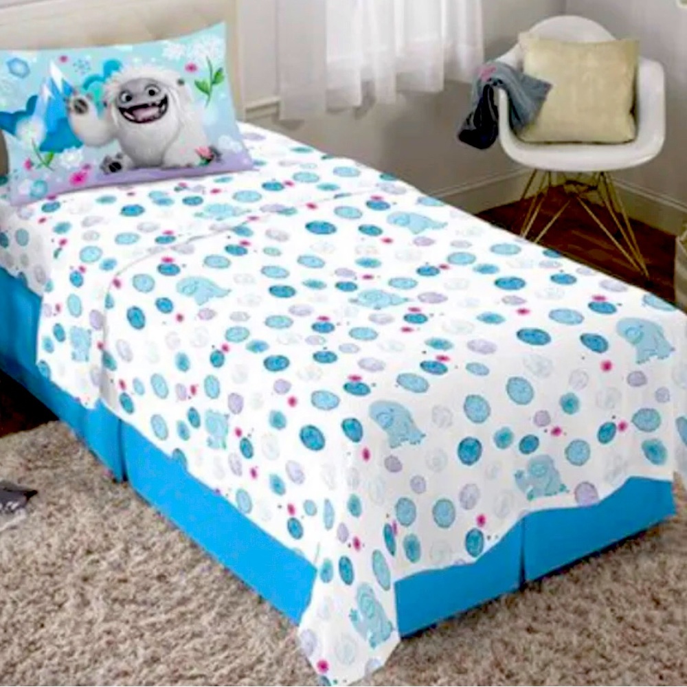 DreamWorks Abominable Twin Comforter Set